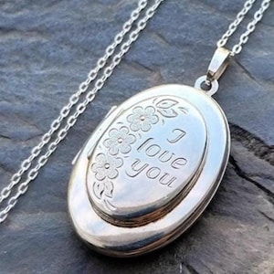 Vintage SILVER LOCKET - Oval with Double opening on 20" Chain - 5.4g