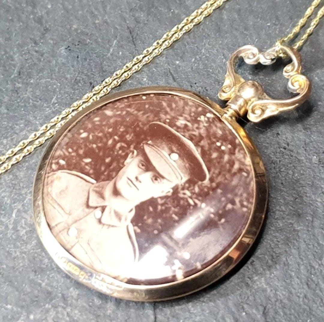 ビクトリア朝時代の9カラットゴールドフォトロケットフォブ/ペンダント