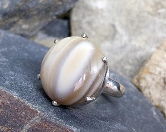 Vintage Large SILVER BANDED AGATE Ring - Size uk P (us.5 7) - 9.3g