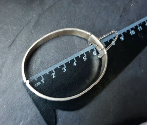 Vintage SILVER BANGLE Bracelet - Moderist circles… - image 3