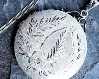 HUGE XL Sterling Silver Circular LOCKET Necklace -  on 24&quot; Chain - 16.7g