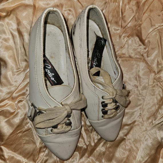 Chaussures anciennes d'enfants