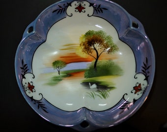 Splendid vintage NORITAKE Morimura hand painted bowl,made in Japan.   Superbe bol de porcelaine par Noritake