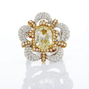 flower ring 5.5ct cushion shaped Yellow & white diamond ring 18k white gold ring big diamond ring  yellow gold fancy light yellow cushion