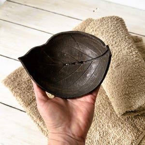 Handmade Ceramic Leaf Soap Dish: Minimalist Stoneware Bathroom Decor