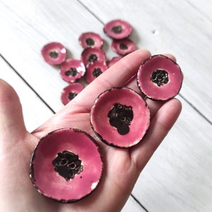 Handmade pink ceramic buttons in the shape of a poppy flower / for dresses, shirts, sweaters, cardigans, caps, bags and coats / boho button