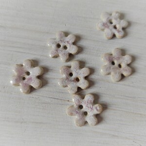 Handmade ceramic buttons in the shape of a flower, unique pottery button, flower spring buttons, hand painted clay buttons, colorful flowers V1