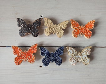 Handgemachter Schmetterling Magnet, einzigartiger Keramik Schmetterling, Keramik Schmetterling Magnet, handbemalte Kühlschrankmagnet, bunte Keramik Schmetterling