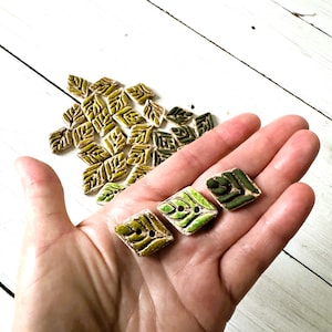 Handgemachte keramik knöpfe, unikat keramik knöpfe, blatt knopf, unikat boho style, steinzeug handbemalt mit Farn muster