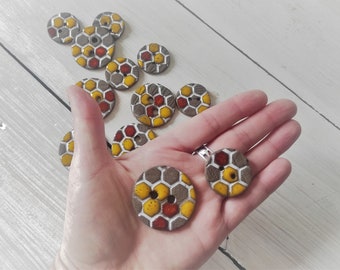 Ceramic buttons Honeycomb for cardigans, large bee lover button, unique buttons for beekeeper, bee and natur lovers, handpainting boho style