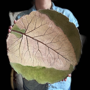 Large Stoneware Leaf Plate: Handmade Ceramic Serving Tray (16.5&quot;)