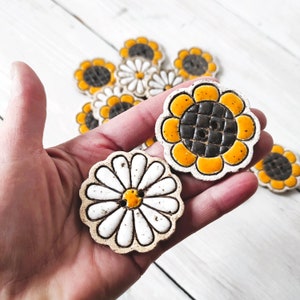 Big handmade ceramic buttons, unique pottery button, flower button, modern buttons , sunflower & daisy decor, stoneware hand painted flowers