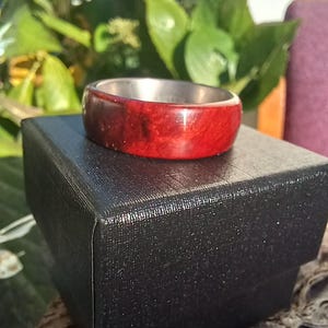 California redwood burl ring with Titanium inner band, Men&#39;s wood ring, Wood wedding band, Wood ring, Titanium ring, Titanium wooden ring
