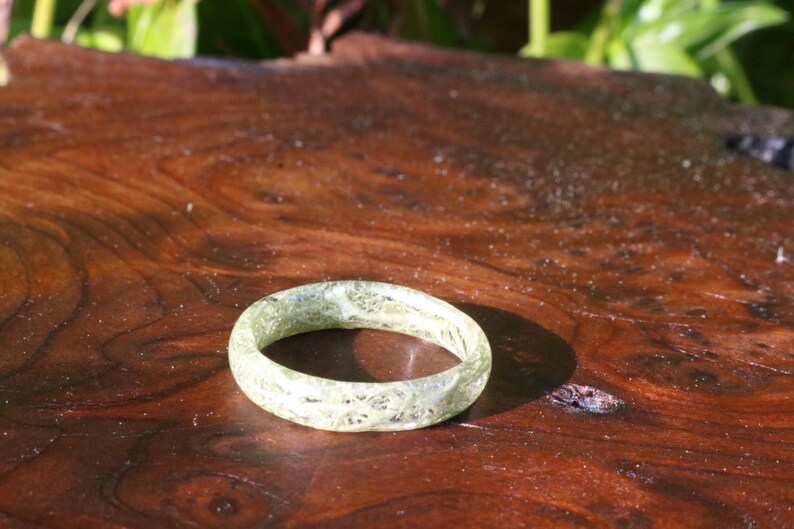 Moss Wedding Band Ring, Moss & Resin Ring, Moss nature ring, Green moss band ring, Women wedding ring, Moss jewelry, Moss ring, Forest ring image 7