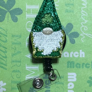 Felt and Glitter Vinyl St. Patrick’s Day Gnome Badge Reel