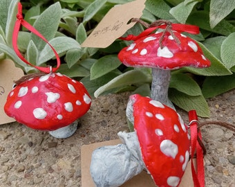 Set of 3 Toadstool Mushroom Sculptures. Clay Mushroom Ornaments