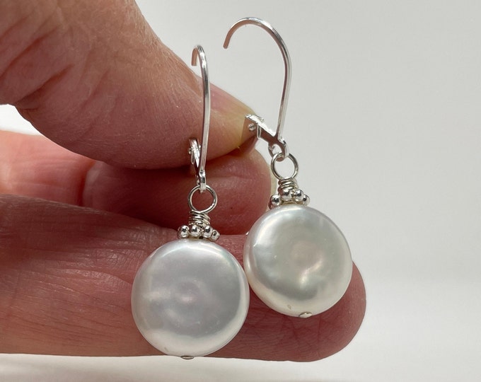 The Pearl Circlet Earrings main image 1