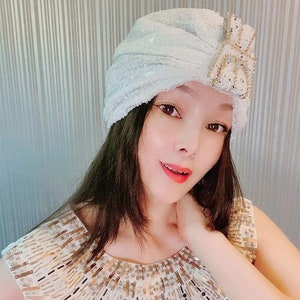 Turbante de lantejoulas brancas, turbante de casamento, turbante vintage, turbante enfeitado, turbante de noiva, presentes personalizados para mulheres, turbante feminino