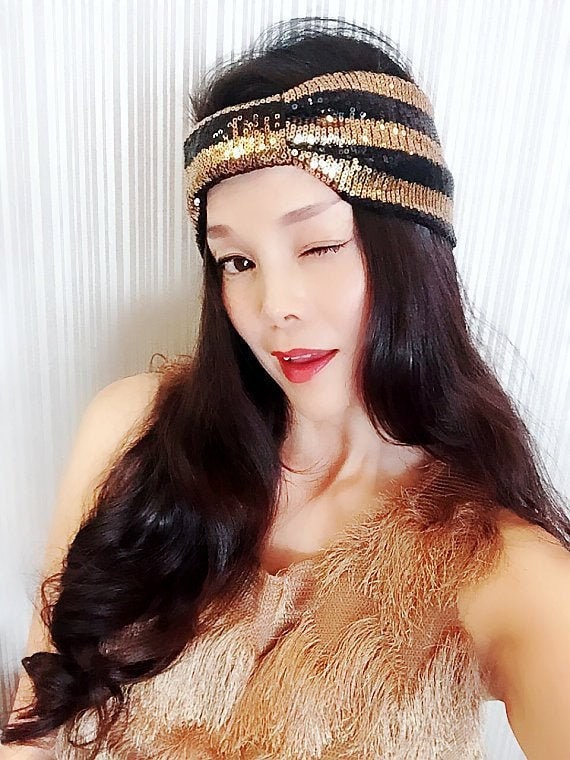 BLACK SPARKLY HEAD WRAP Amazon.com : CAKURE Sequin Wide Headband Black Turban  main image 3