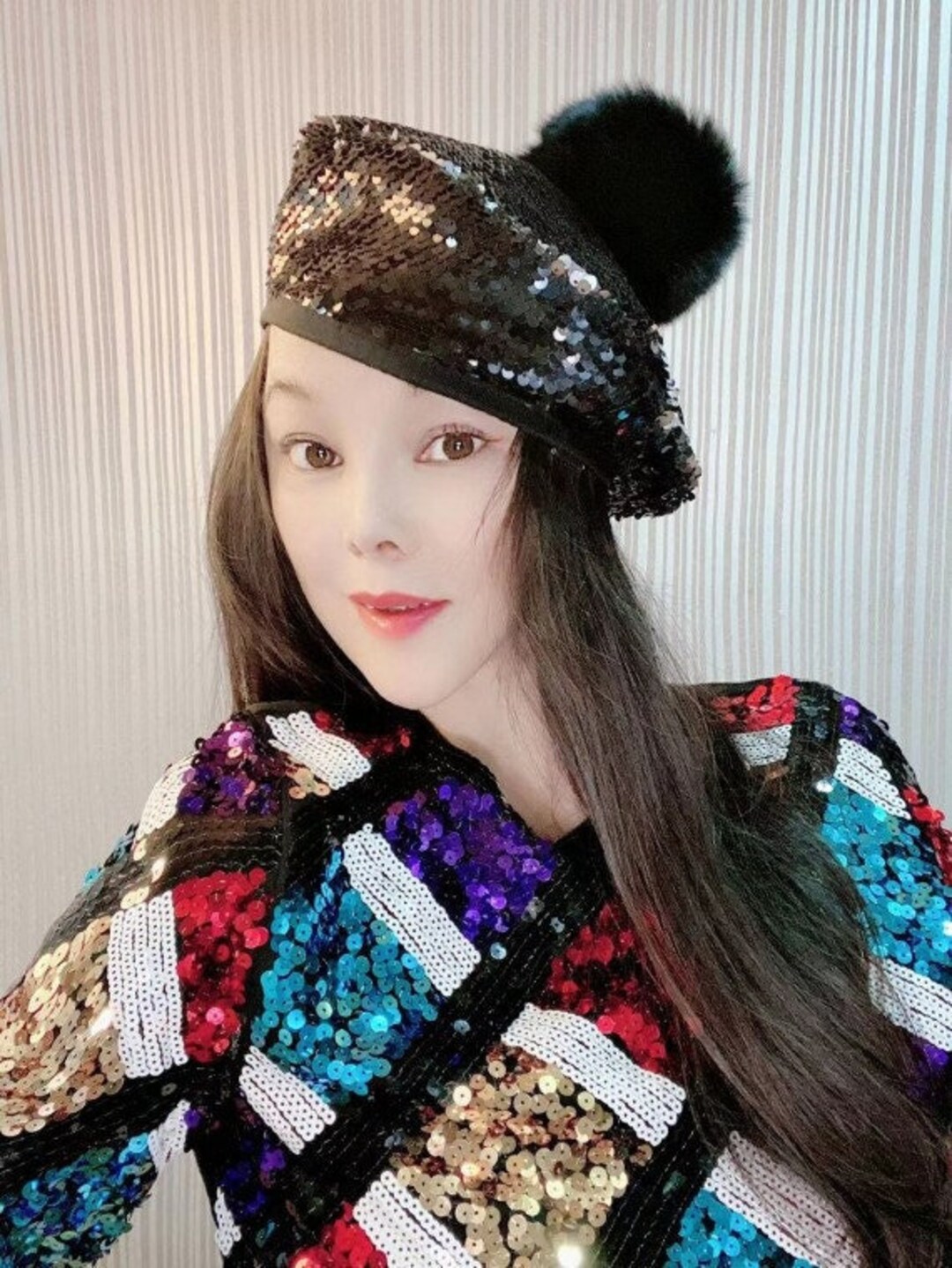 Black Sparkly Sequin Knit Beret, Fluffy Pom Pom Top, One  display picture 3