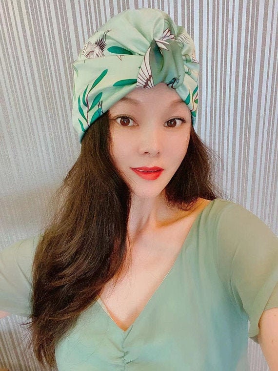 Elegant Green Headwrap Elegant Emerald Green Satin Padded Hijab Bonnet With  main image 2
