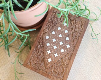 Carved wood box/Indian sheesham wood trinket box with bone inlay