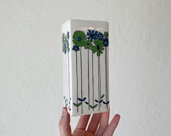 Fitz & Floyd flower power vase