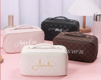 Personalised cosmetic bag with small monogram | custom makeup bag | personalized gift for her | personalised gift for bridesmaid | organizer
