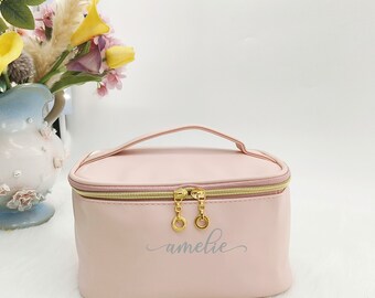 Personalized makeup bag with monogram,personalized gift for her,Personalised cosmetic bag Bridesmaid gift,Travel makeup bag,Christmas gift,A