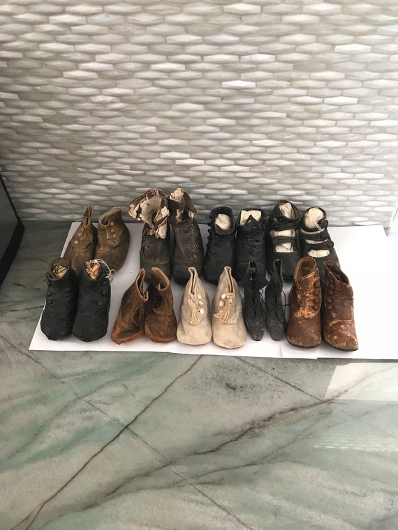 Collection de chaussures pour enfants victorien antique - 9 paires | Exquis
Collection de chaussures pour enfants enfants enfants victorien antique - 9 paires | Exquis
c5ef92