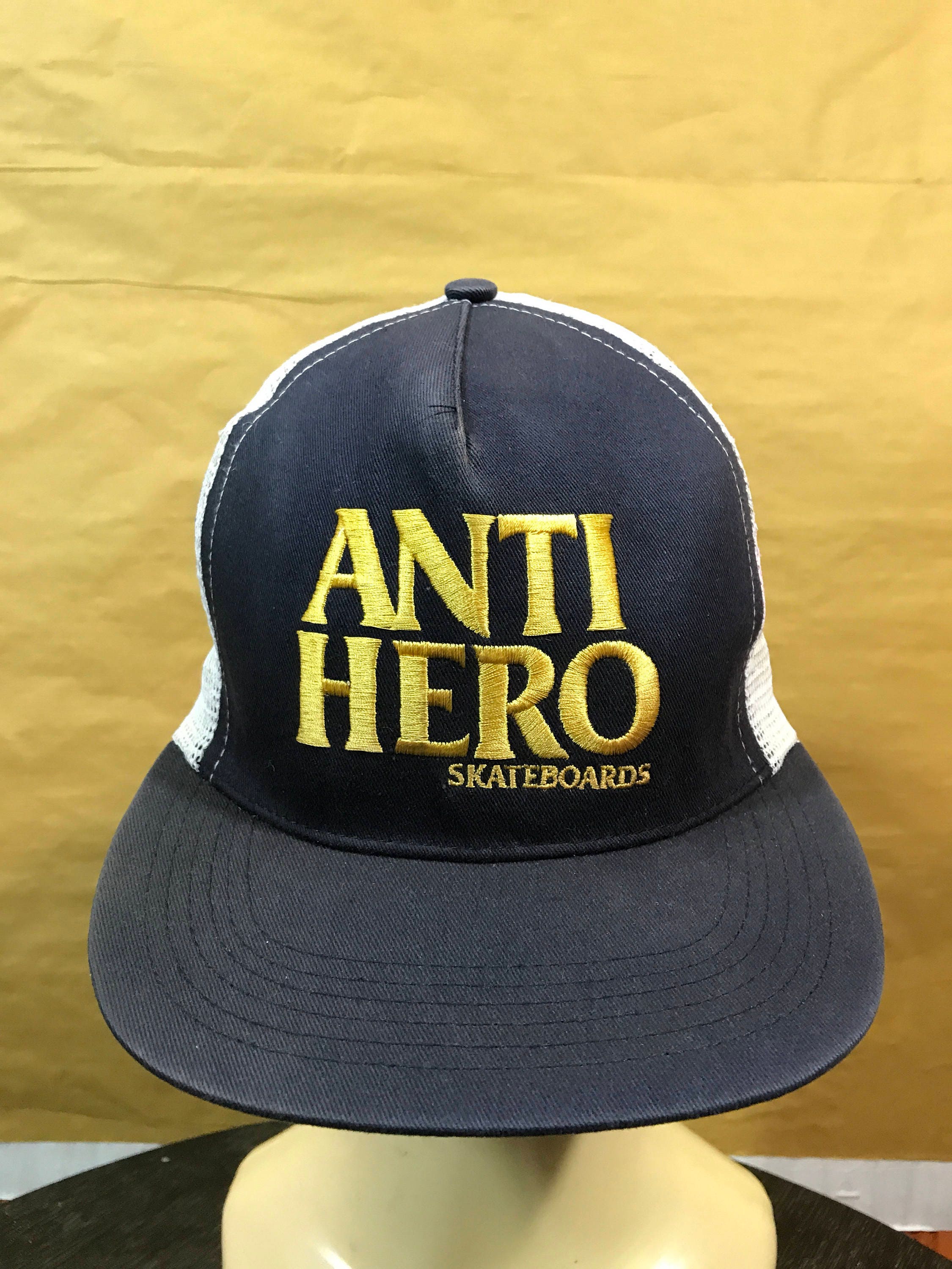 80s Vintage ANTI HERO Skateboard 