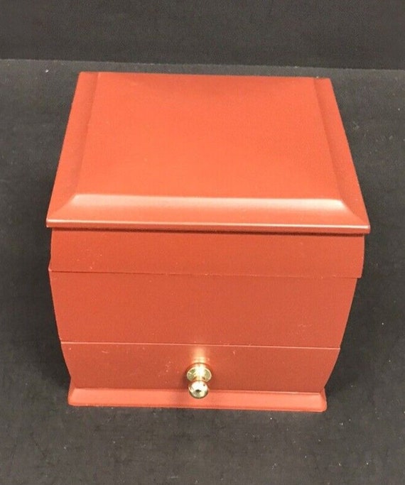 Vintage Small Plastic Jewelry Box With 8 Decorati… - image 5