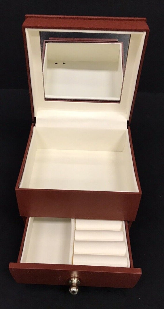 Vintage Small Plastic Jewelry Box With 8 Decorati… - image 4