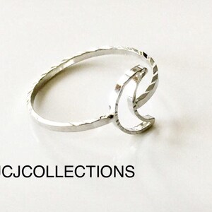 Silver Moon Crescent Ring / Hammered Moon Ring image 2