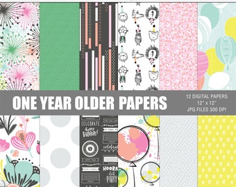 Può includere: Dodici carte digitali a tema compleanno. Le carte presentano una varietà di motivi, tra cui pois, strisce, palloncini e animali. Le carte misurano 30,5 cm per 30,5 cm e hanno una risoluzione di 300 DPI.
