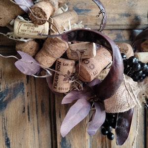 Wine Cork Wreath, Wine Lover Gift, Farmhouse Wall Art, Bar Decor image 8