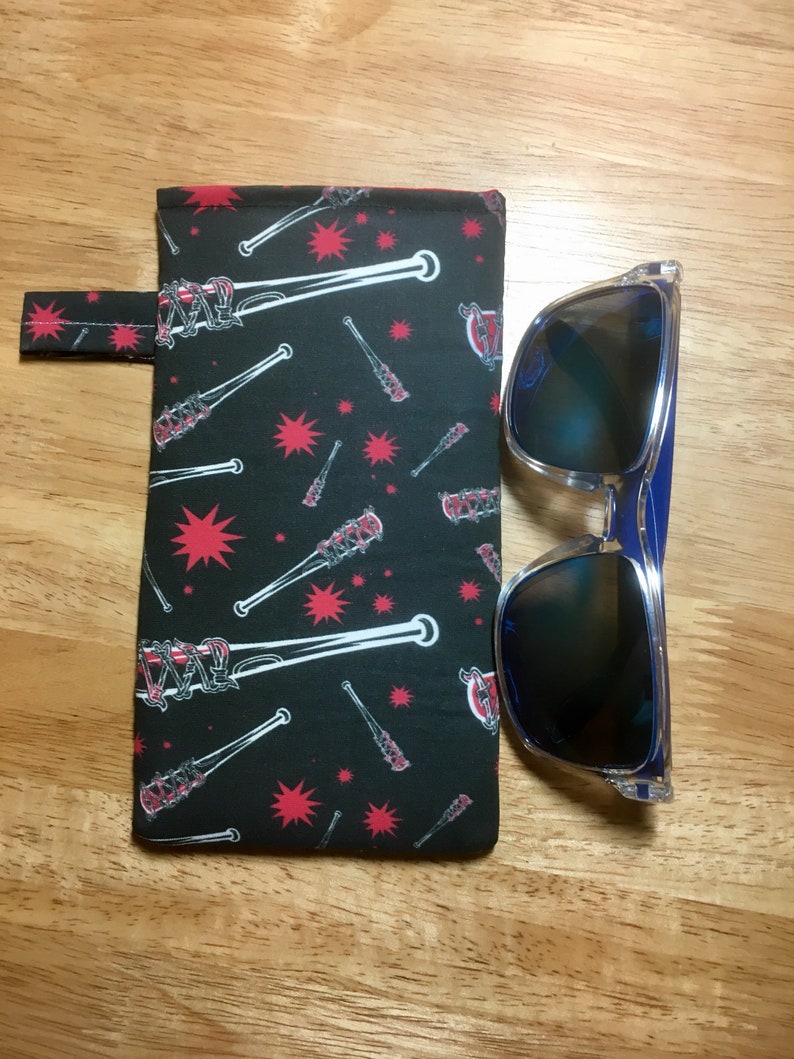 Halloween walking dead TWD Lucille creepy eyeglass sunglass holder case