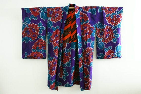 Japanese Vintage / Antique Kimono Jacket - Haori - / Meisen Ikat Silk Woven / Hydrangea Hortensia Pattern