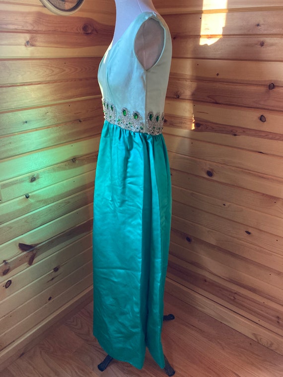 1970s Green and Silver Beaded Dress - image 4