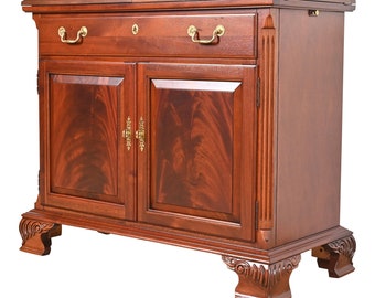 Thomasville Georgian Flame Mahogany Flip Top Server or Bar Cabinet, Newly Refinished