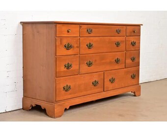 Ethan Allen American Colonial Solid Maple Eleven-drawer Dresser or