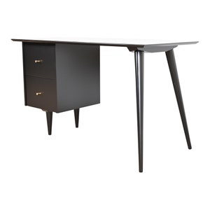 Paul McCobb Planner Group Mid-Century Modern Writing Desk, Newly Refinished