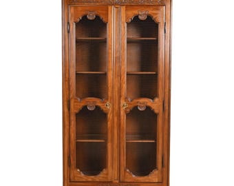Kindel Furniture French Provincial Louis XV Carved Cherry Wood Lighted Bibliotheque Bookcase Cabinet