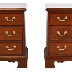 Thomasville Georgian Mahogany Three-Drawer Bedside Chests, Newly Refinished