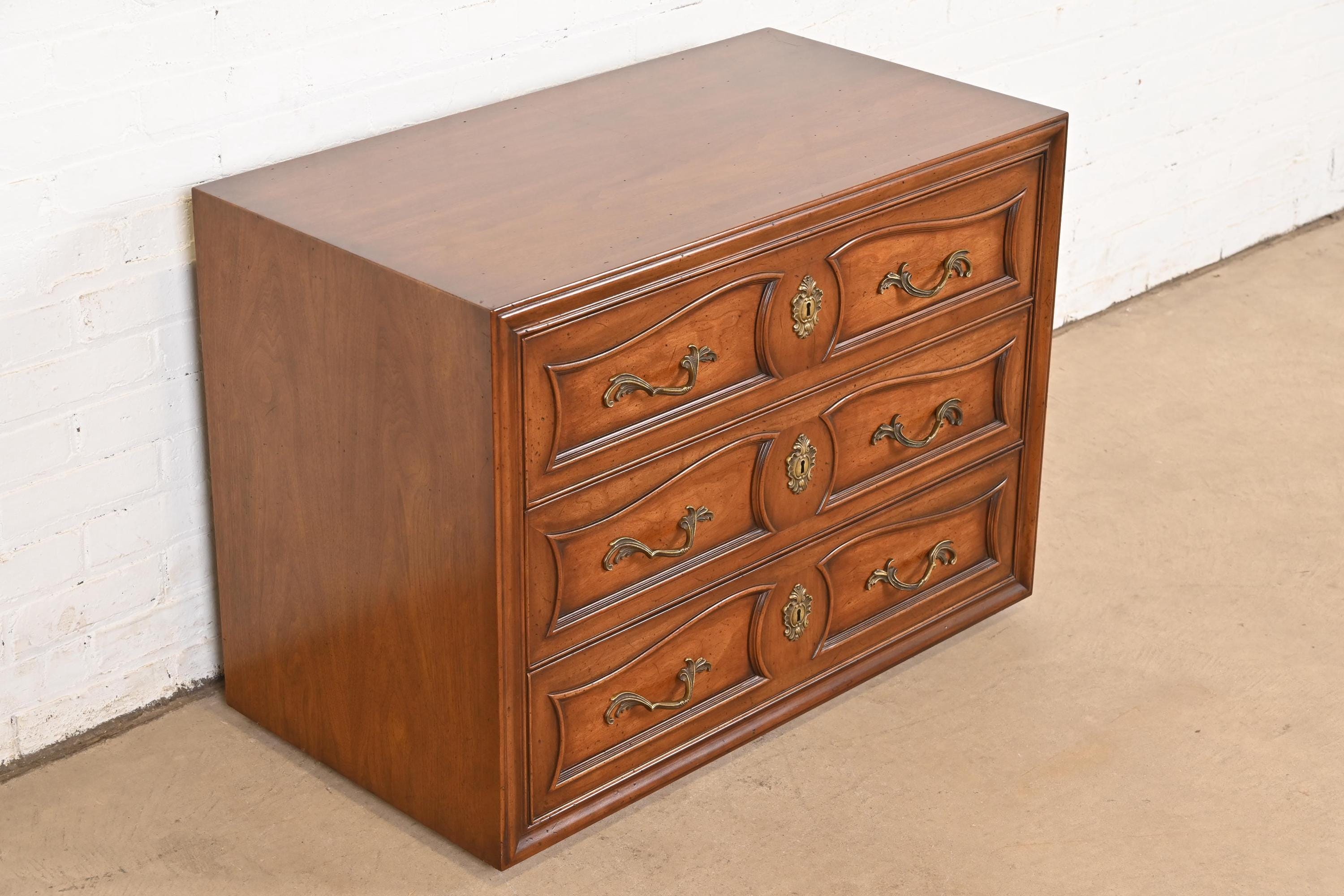 Henredon French Provincial Louis XV Carved Walnut Chest of Drawers