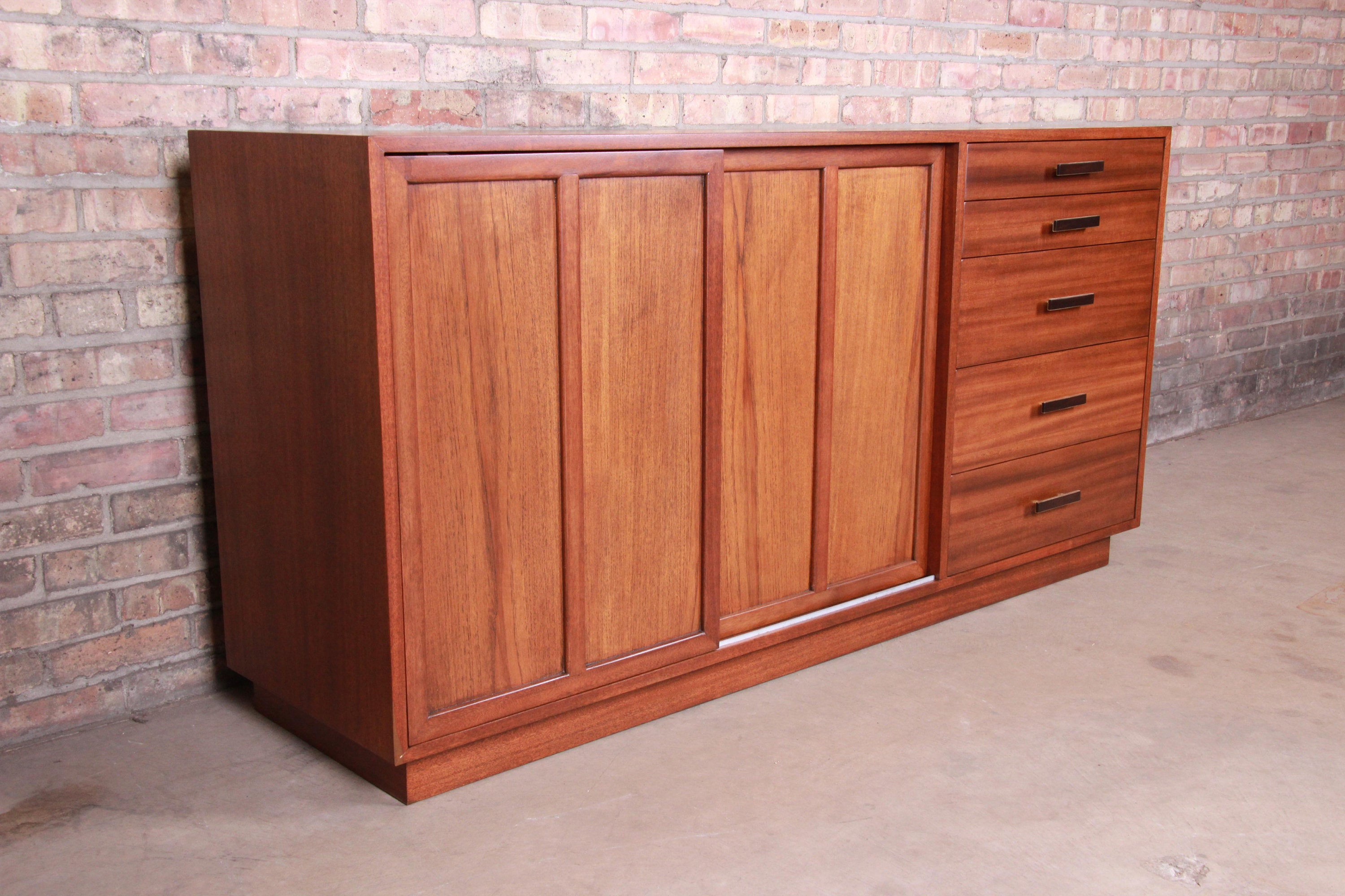 Harvey Probber Mid century Modern Mahogany Sideboard Credenza or