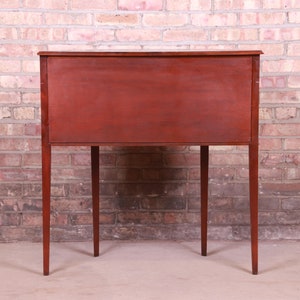 BäckerMöbel Historische Charleston Mahagoni Demilune Schrank | Etsy