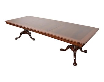 Thomasville Chippendale Banded Flame Mahogany Double Pedestal Extension Dining Table, Newly Refinished