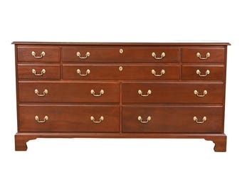 Henkel Harris Georgian Solid Mahogany Ten-Drawer Dresser or Credenza, Newly Refinished