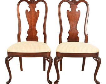 Thomasville Queen Anne Carved Solid Mahogany Side Chairs or Dining Chairs, Pair
